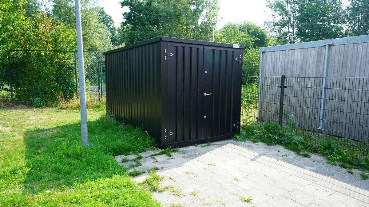 Secure Storage Container 4x2m – Lockable and Dry - Image 3