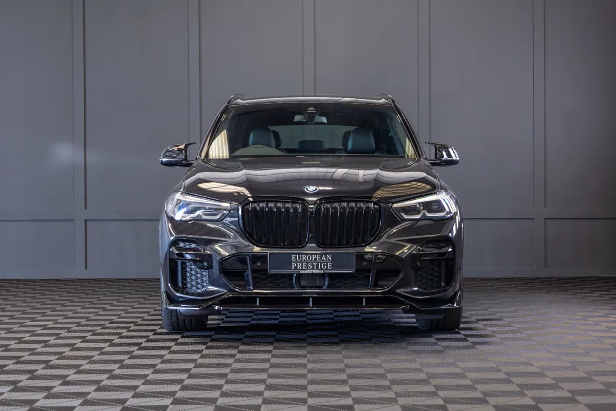 222 BMW X5 X-Drive 45e M-Sport - Image 2