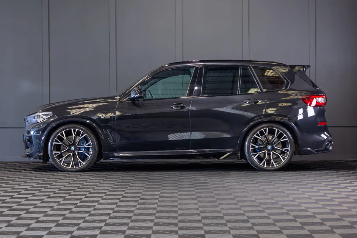 222 BMW X5 X-Drive 45e M-Sport - Image 3