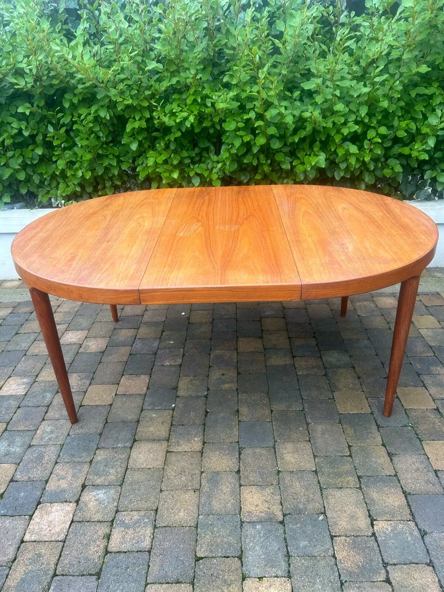 Niels Koefoed Danish extendable table set 6 chairs - Image 3