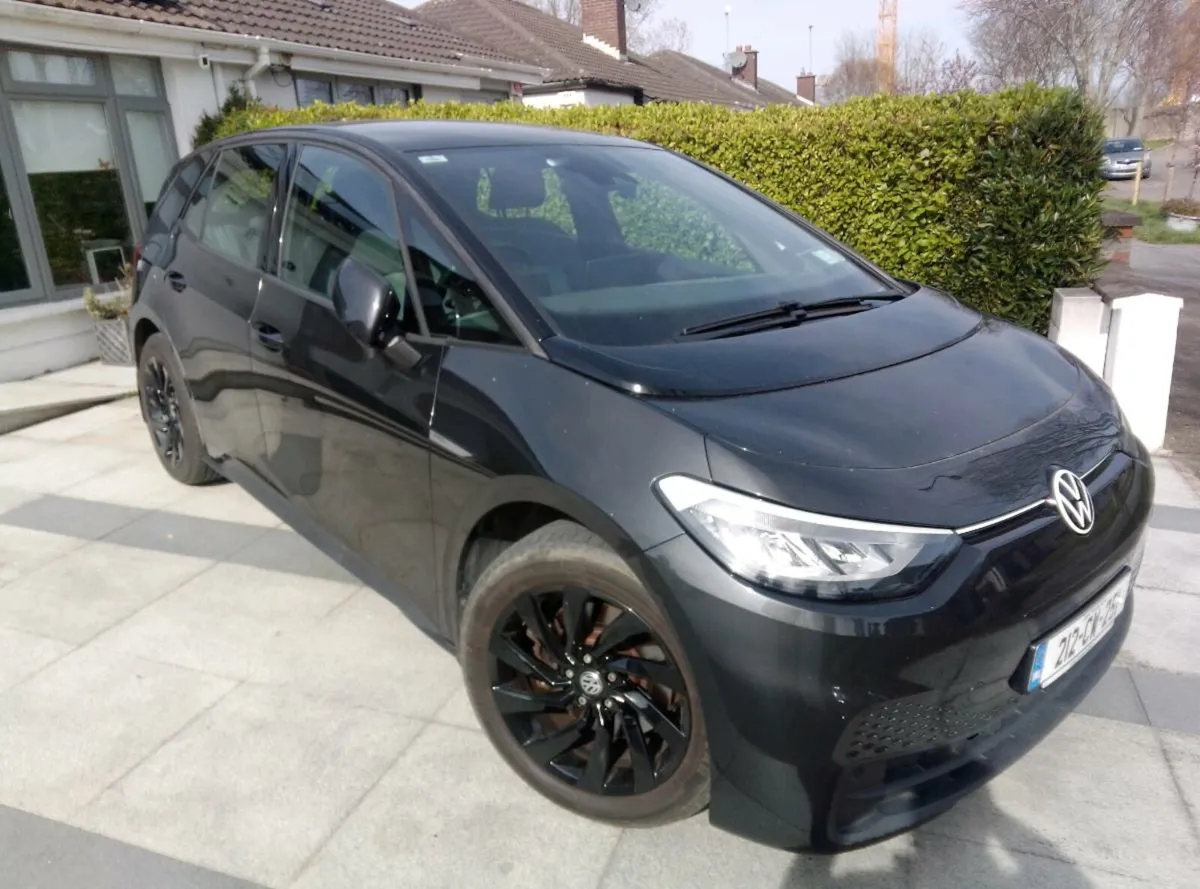 ID.3 Life Pro Black/Grey - Image 3