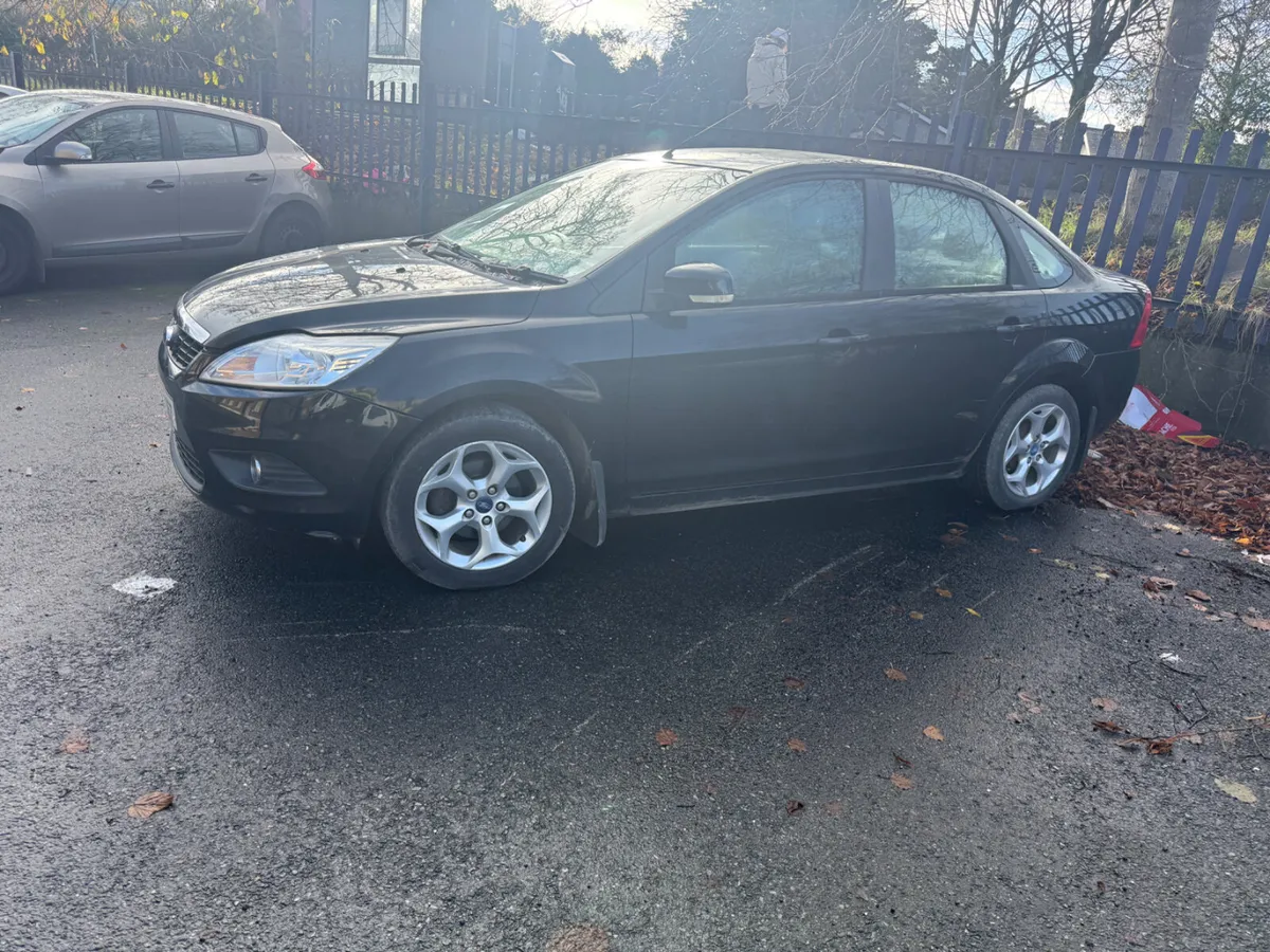 Ford Focus 2011 - Image 2
