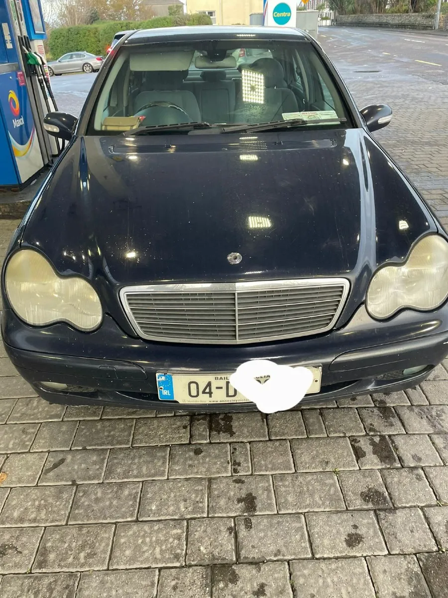 Mercedes-Benz C-Class 2004 - Image 1