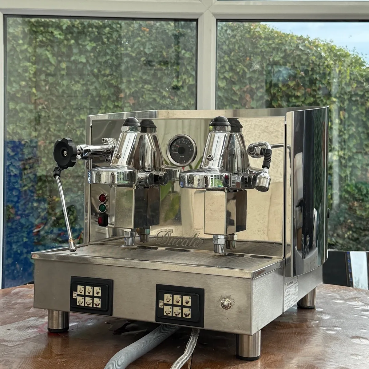 Fiorenzato commercial coffee machine and grinder - Image 1