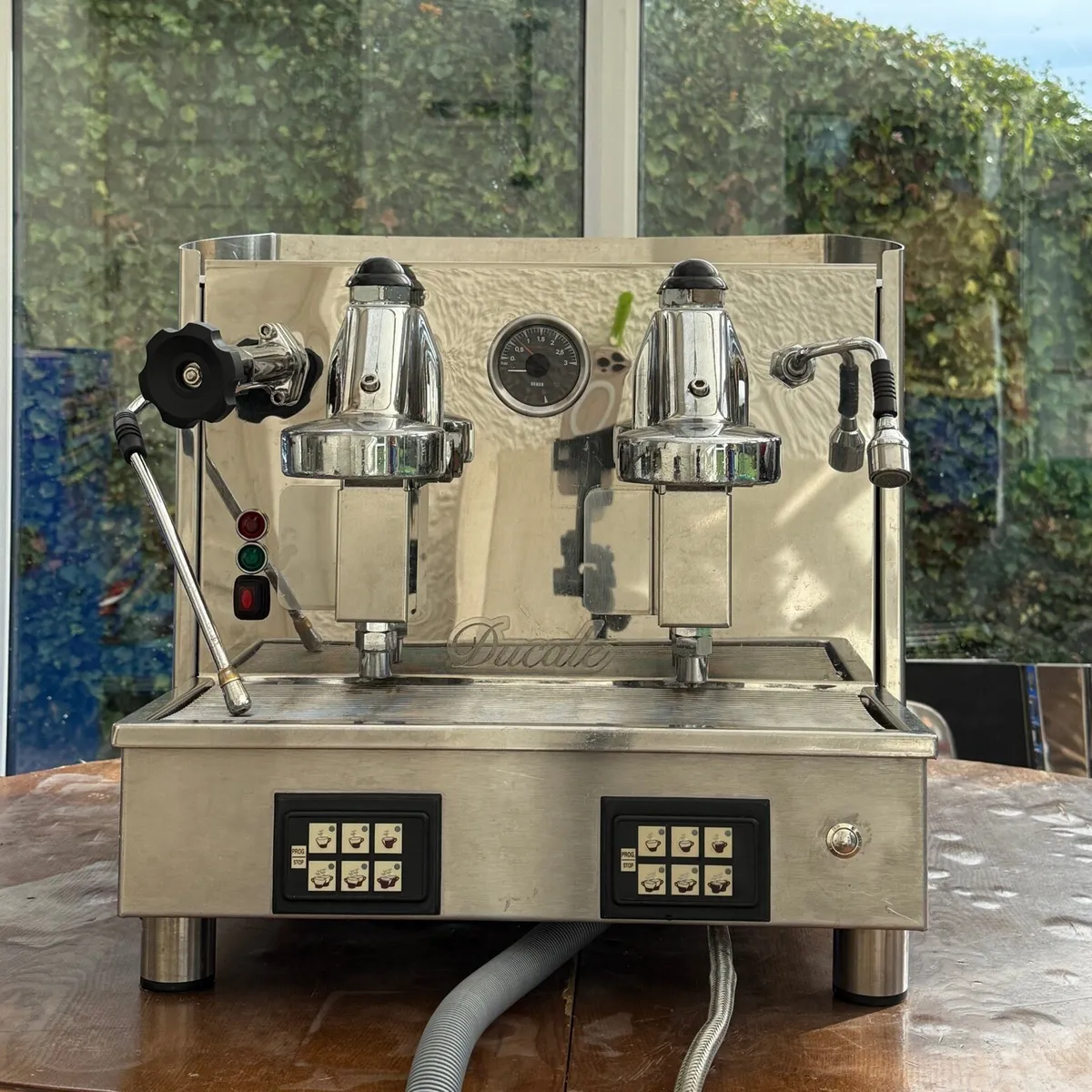 Fiorenzato commercial coffee machine and grinder - Image 3