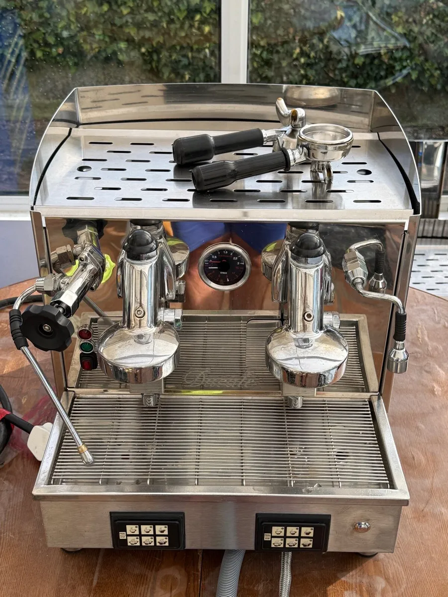 Fiorenzato commercial coffee machine and grinder - Image 4
