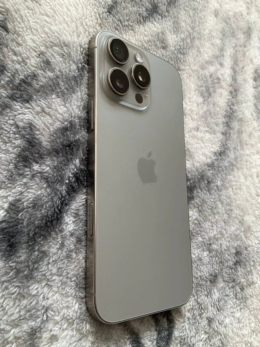 iPhone 16 Pro Max - Natural Titanium - 256GB - Image 3