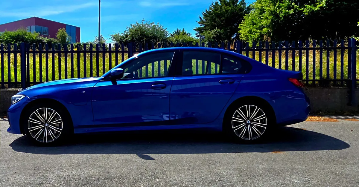 202 BMW 330E M SPORT *FSH* MINT CONDITION 22,995 - Image 4
