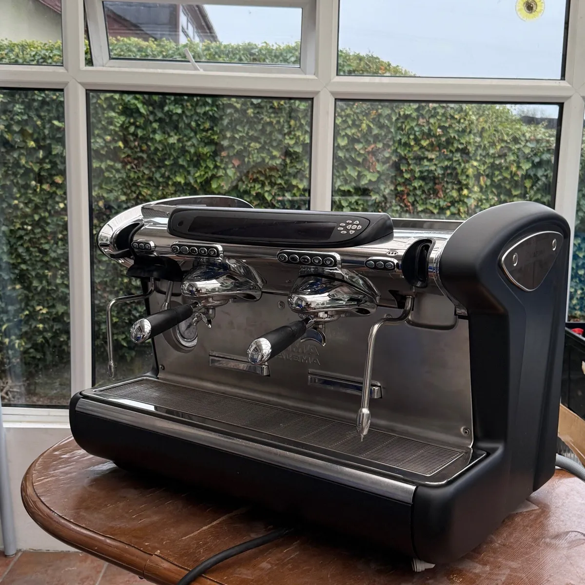 Barista setup. Commercial coffee machine Faema - Image 2