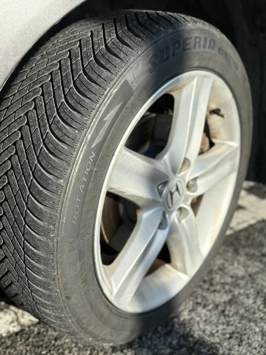 Honda Accord 2011 - Image 4