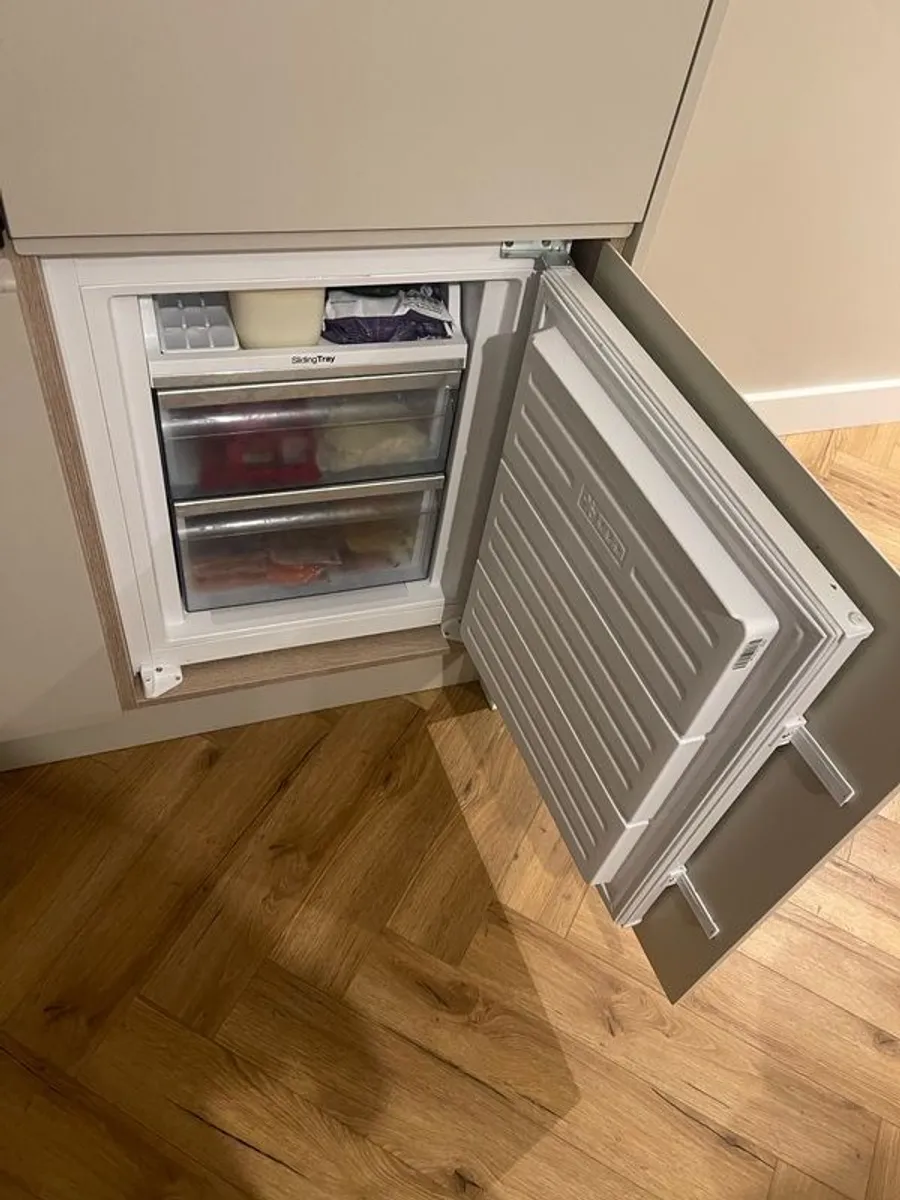 Belling 243L Frost Free Built-In Fridge Freezer - White - Image 3