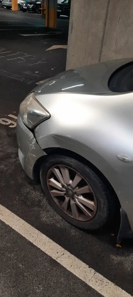 Toyota Auris 2009 - Image 3