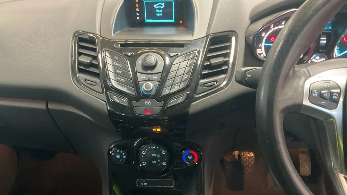 2014 Ford Fiesta 1.0 Petrol ZETEC - Image 2