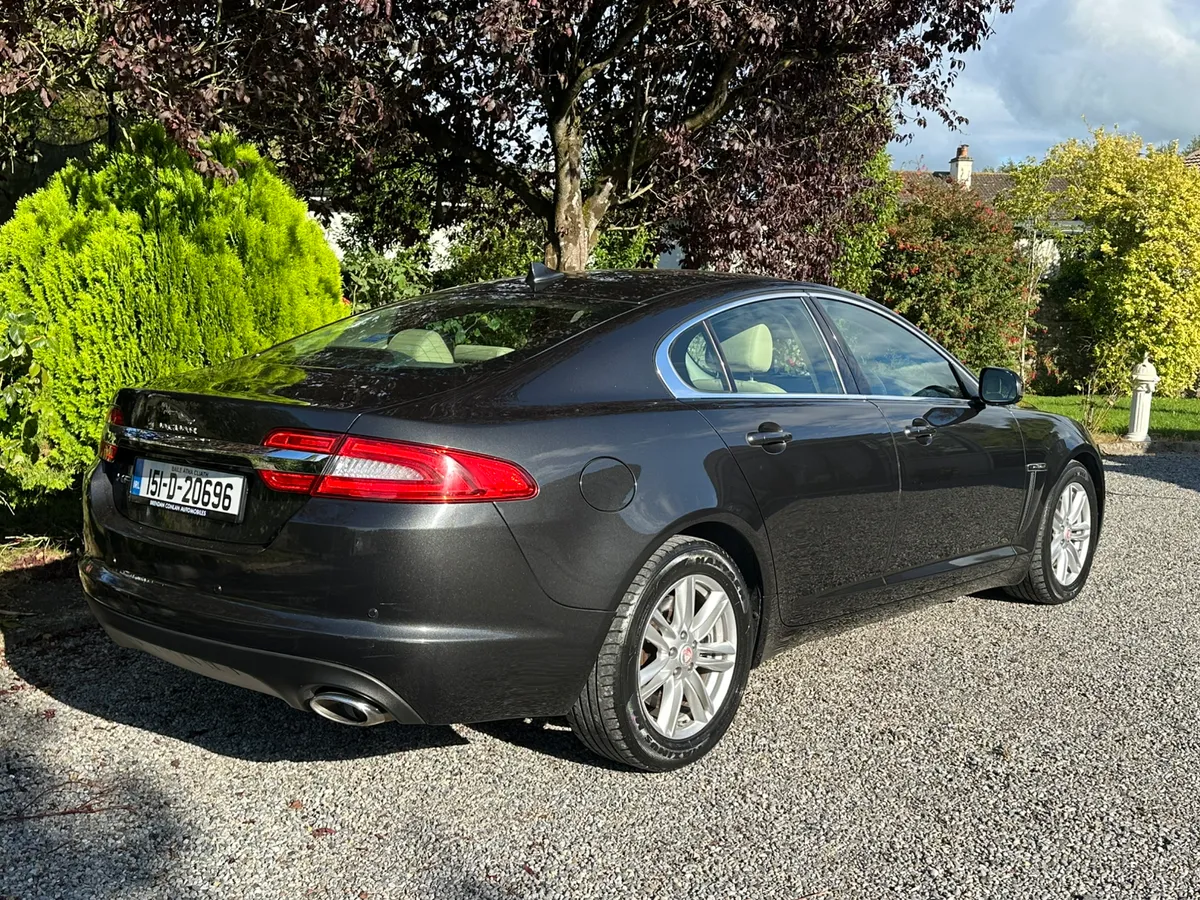 Jaguar XF Luxury Auto - Image 4