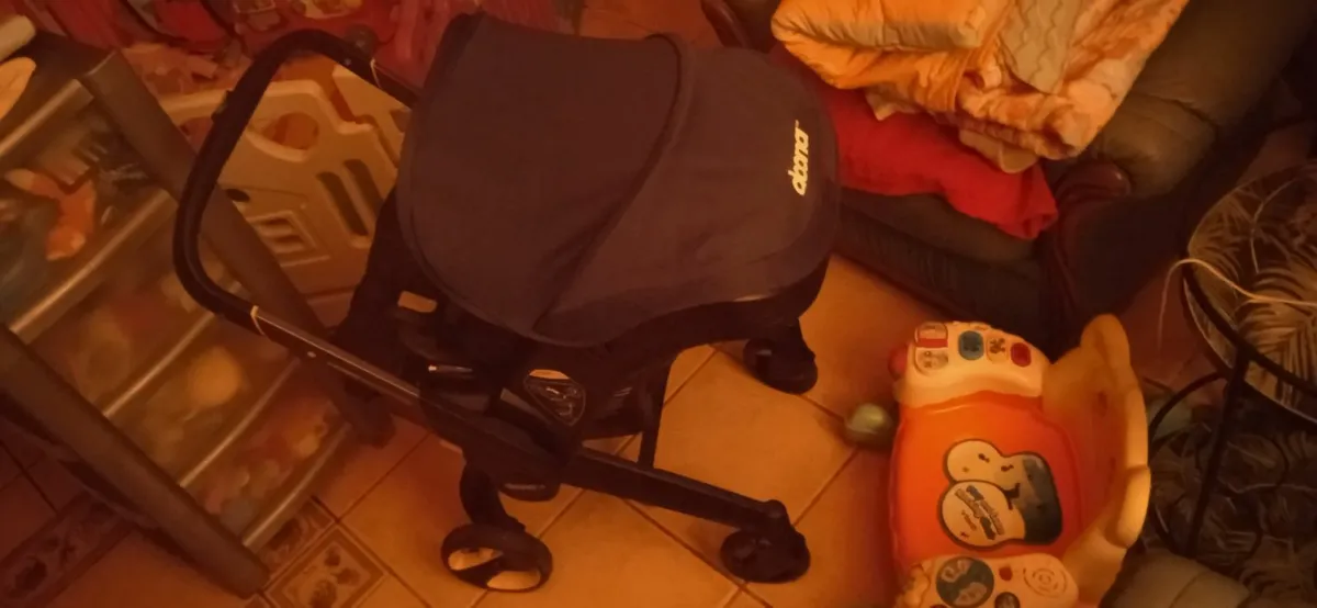 Doona car seat / pram - Image 1