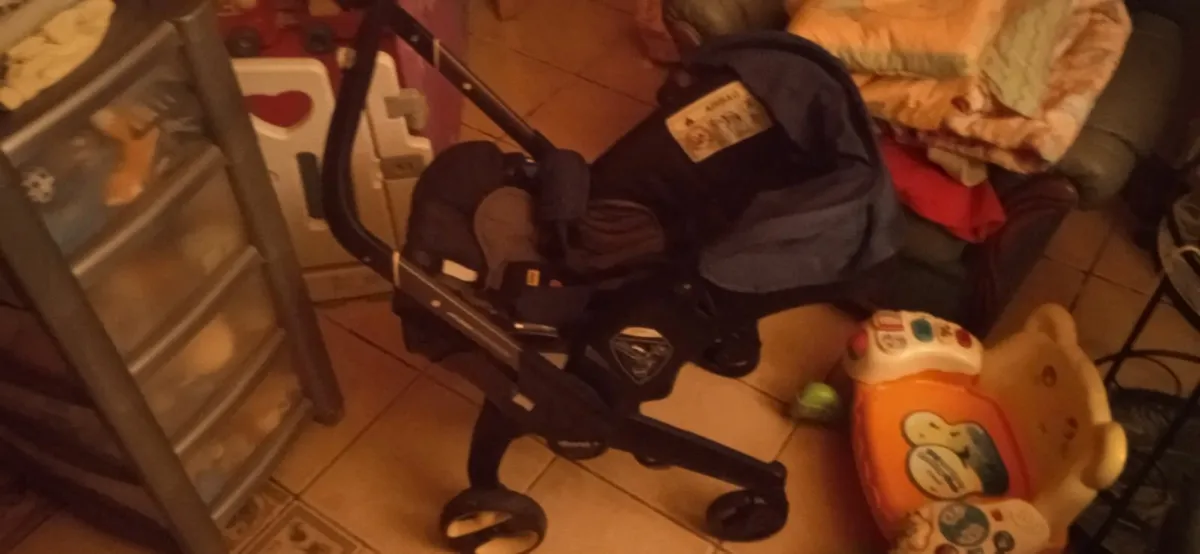 Doona car seat / pram - Image 3