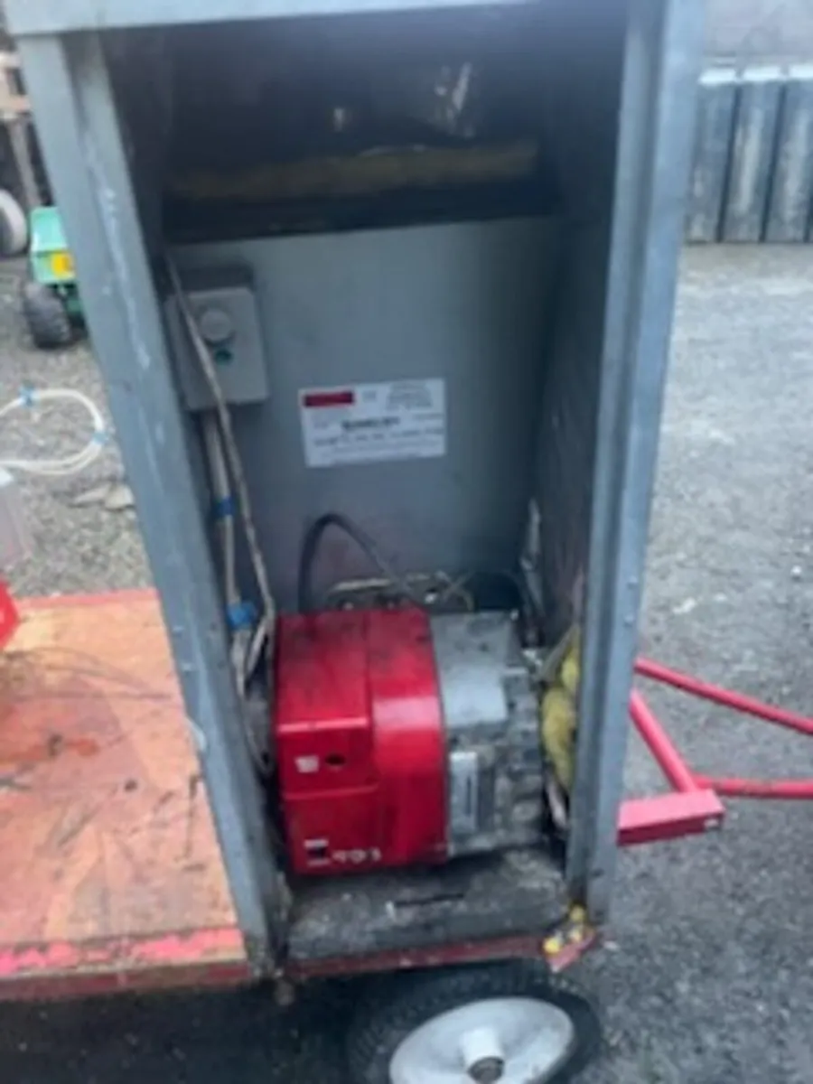 Oil boiler - Image 2