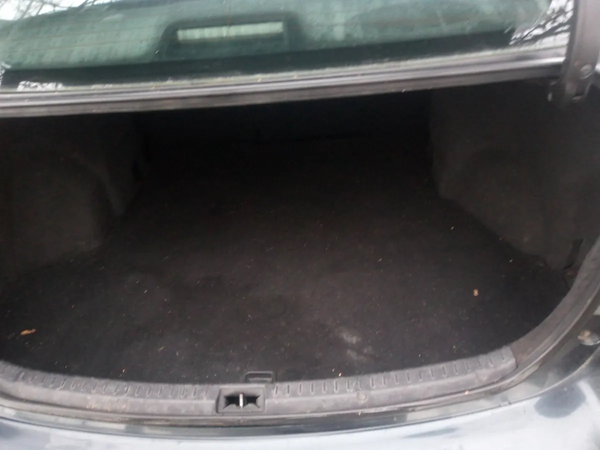 Toyota Avensis 2012 D4D - Image 4