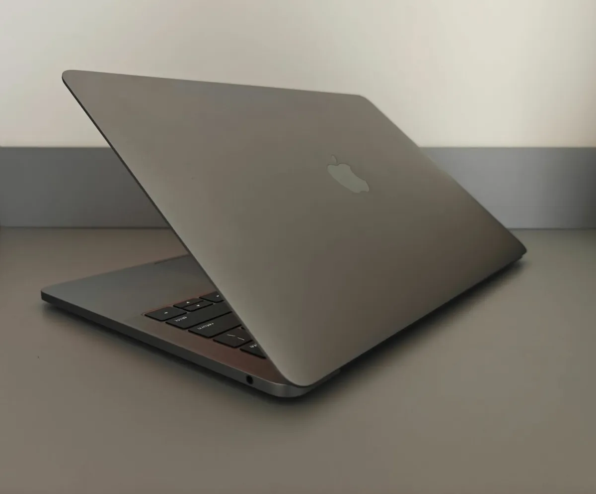 13" Macbook Pro 2017, i5, 16GB, 256GB - Image 3