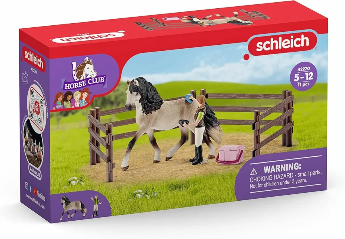 New - Schleich Andalusian Horse Care set 42270