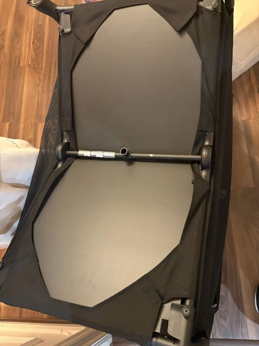 Bugaboo Stardust Travel Cot - Image 3