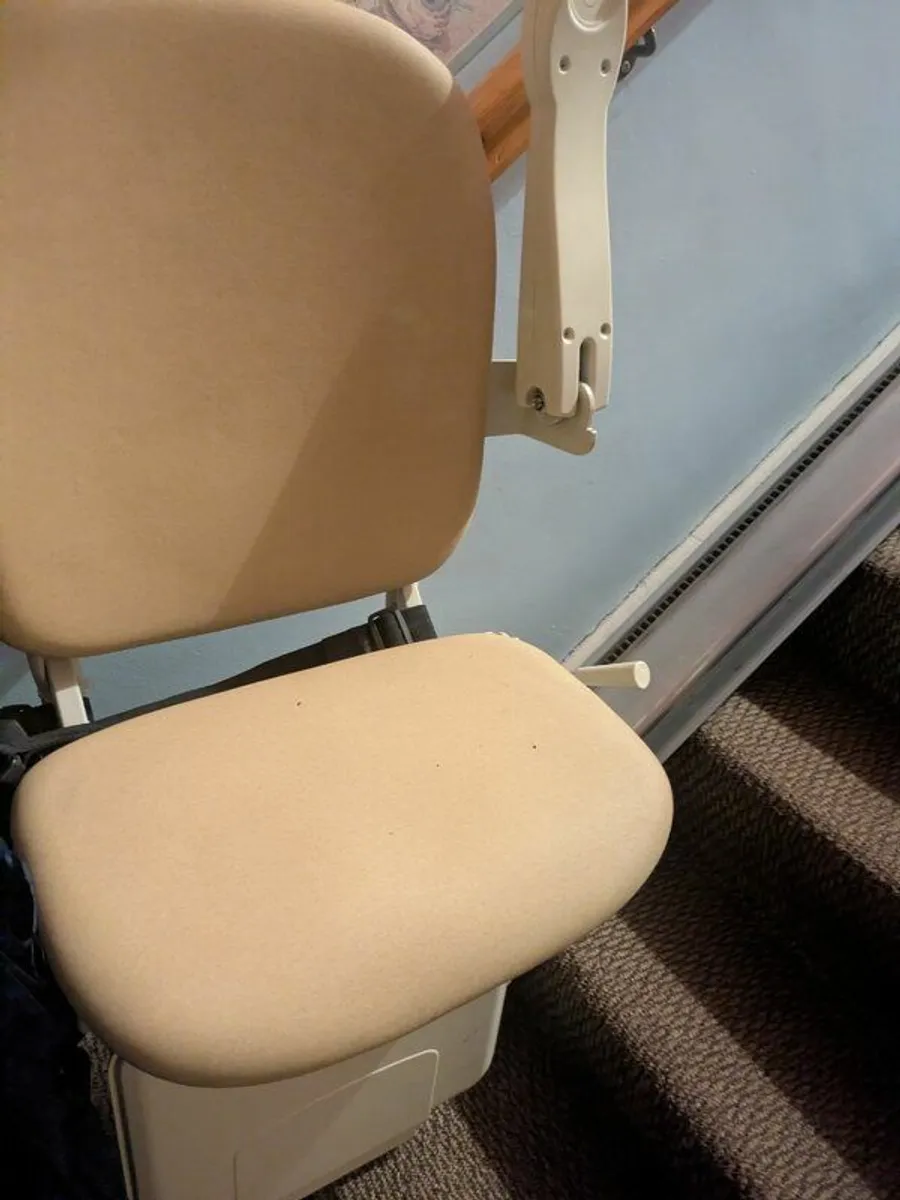 Left hand side Stairlift - Image 1