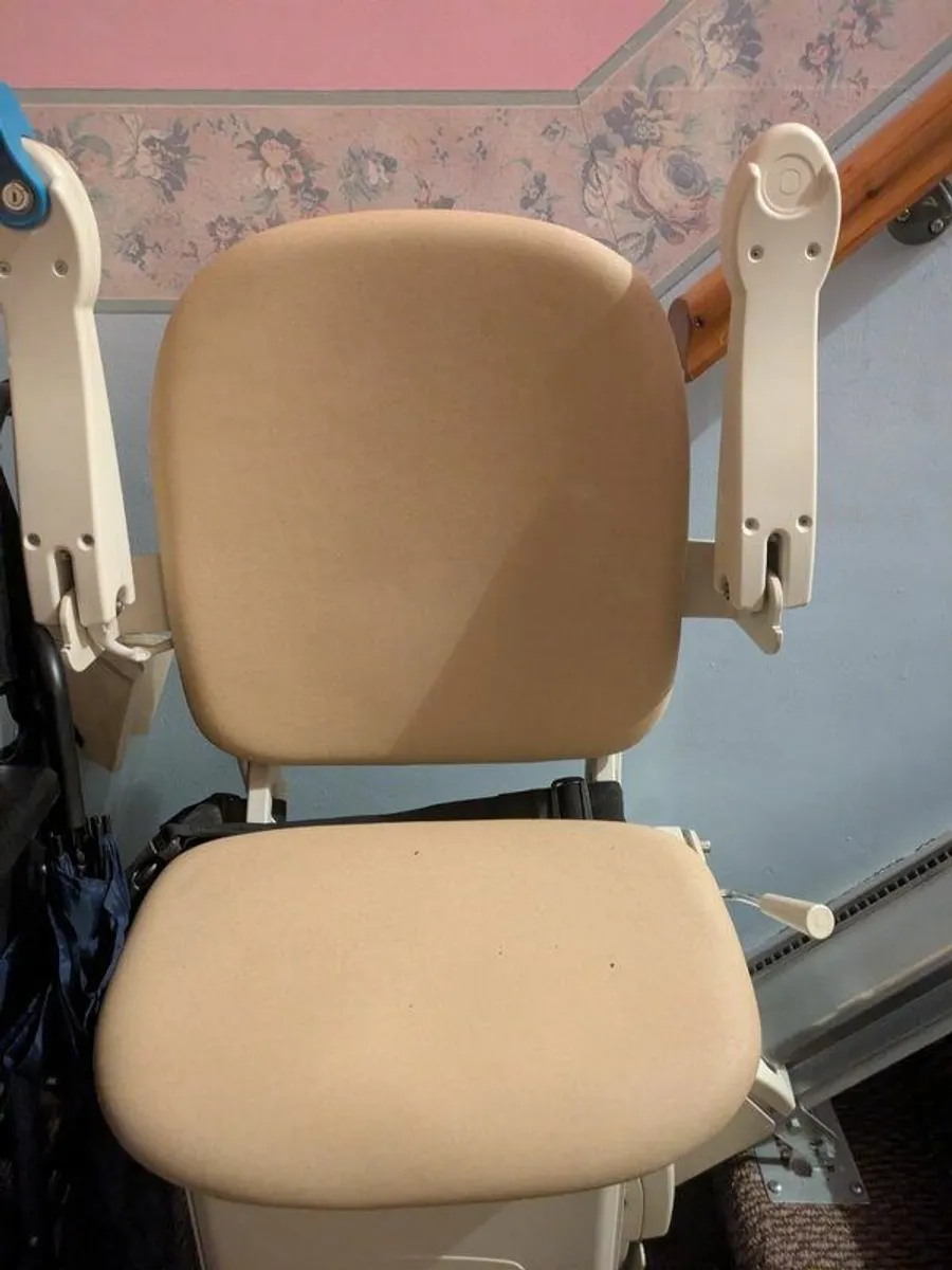 Left hand side Stairlift - Image 3