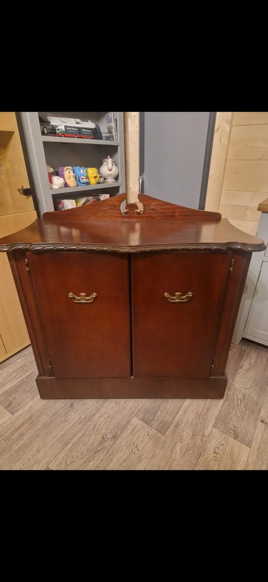 Drink cabinet - Image 1