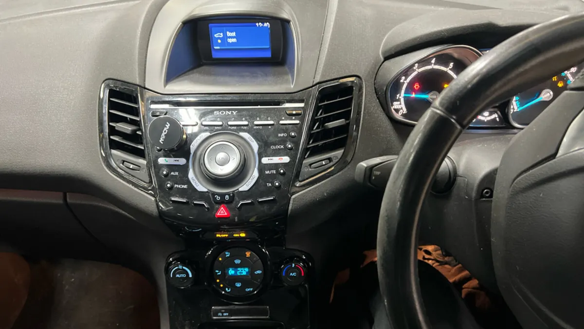 2014 Ford Fiesta TITANIUM 1.0 Petrol - Image 2