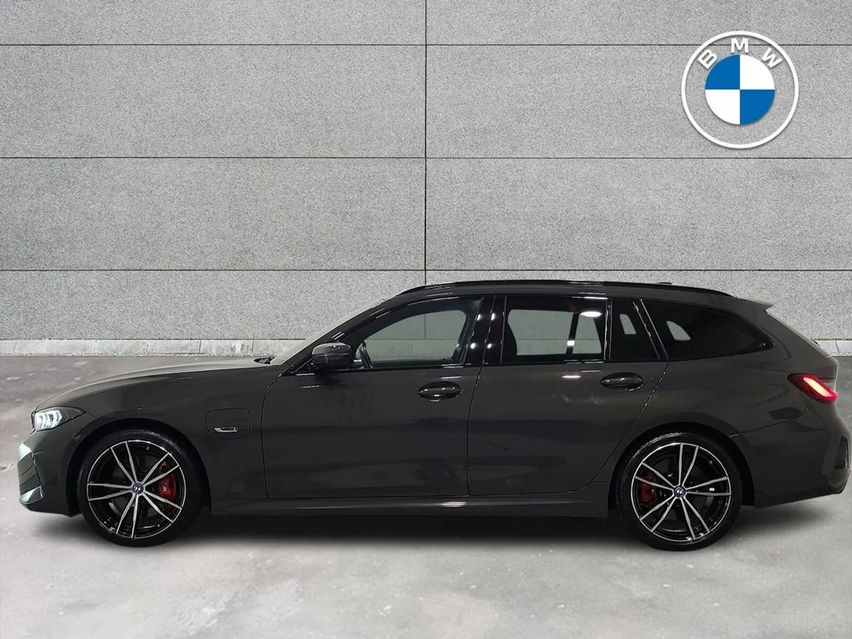BMW 3-Series 330e M Sport Touring - Image 4