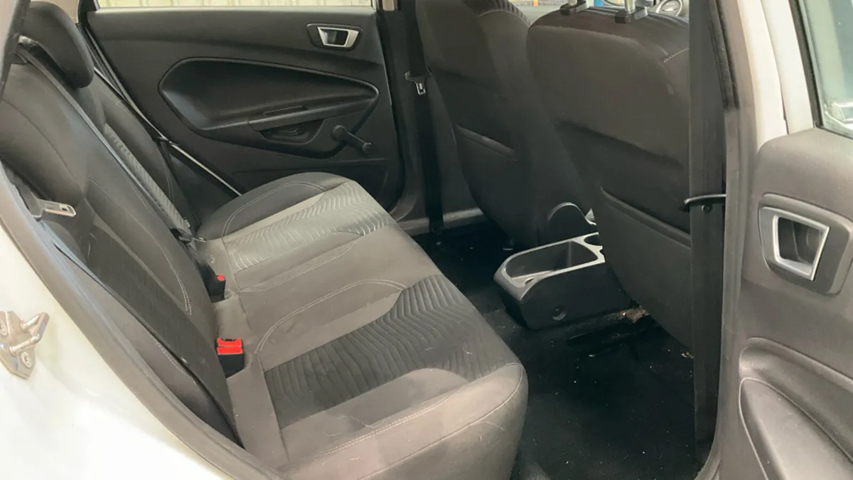 2013 Ford Fiesta 1.2 Petrol ZETEC - Image 4