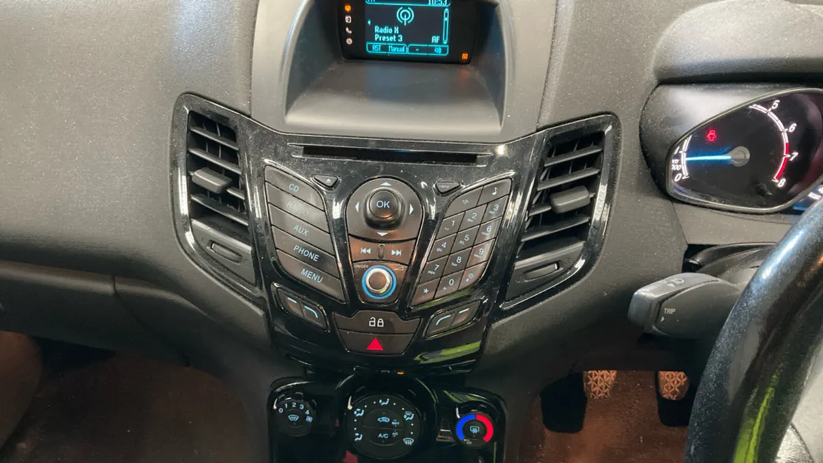 2013 Ford Fiesta 1.2 Petrol ZETEC - Image 2