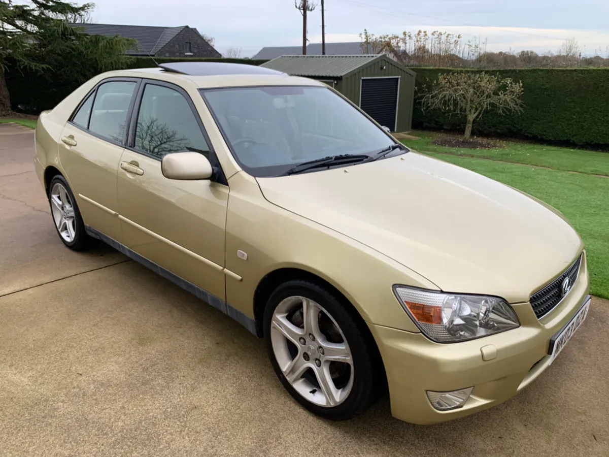 2003 LEXUS IS200 SE | SUNROOF