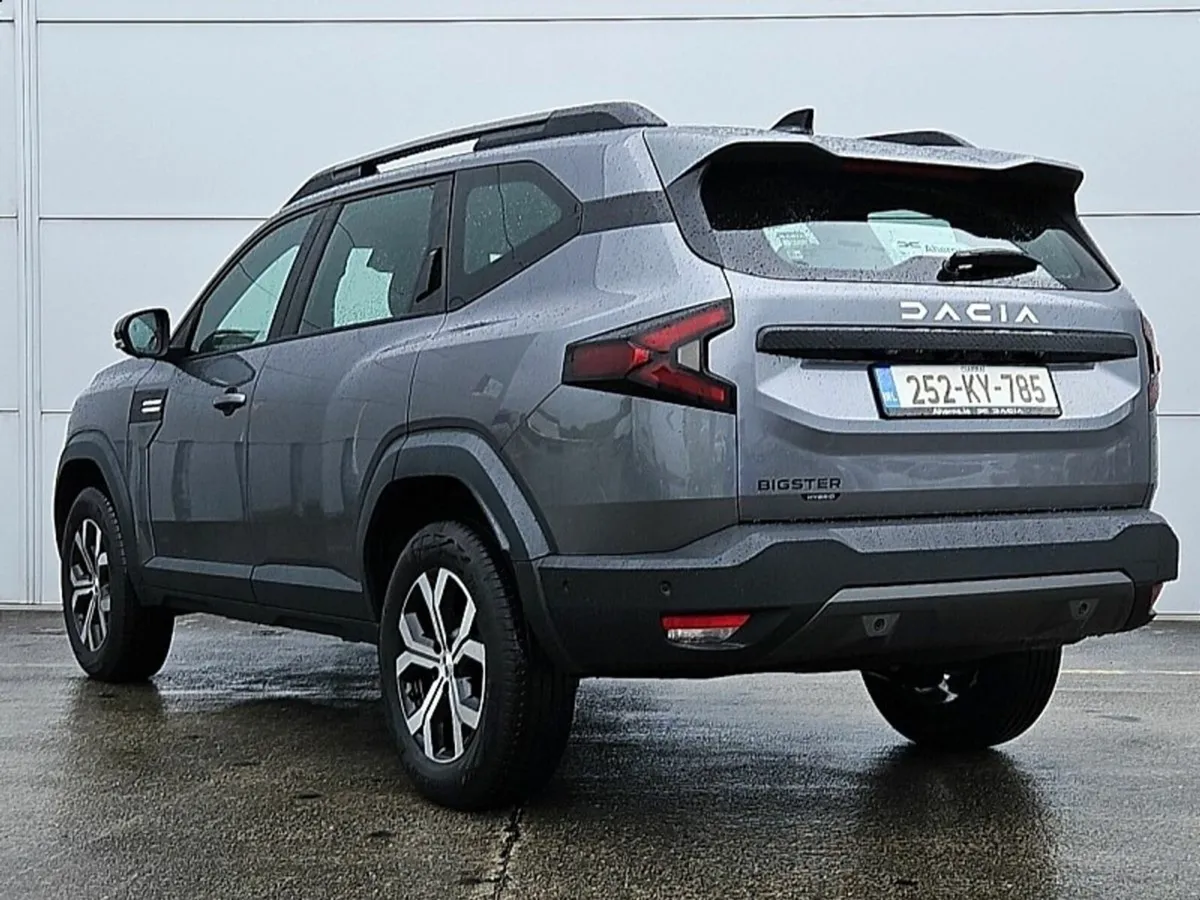 Dacia Bigster 1.8 L HEV 155 PS Expression - Image 4