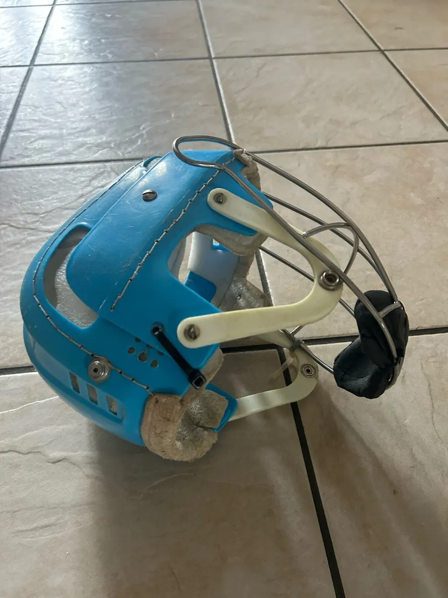 Hurling Helmet - Image 4