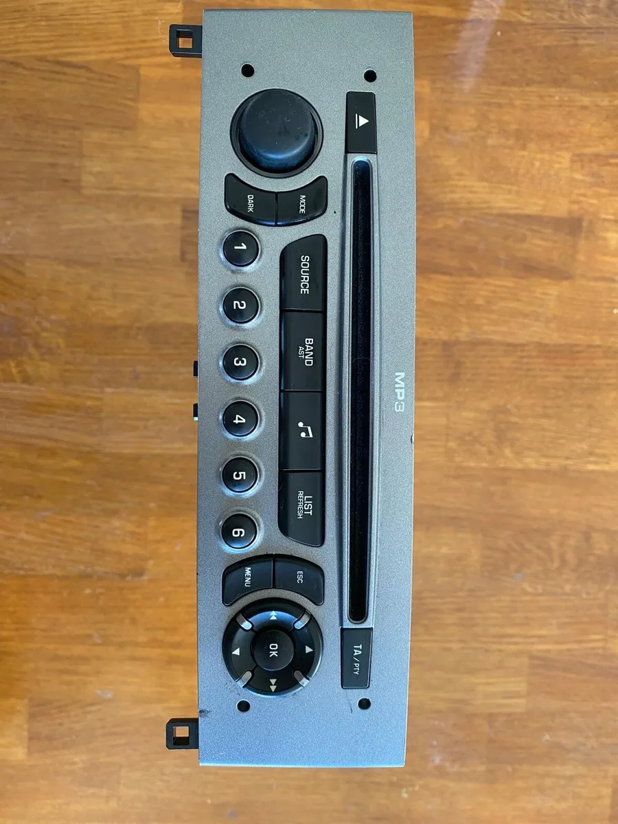 Radio / CD Player for Peugeot 308 - Image 2