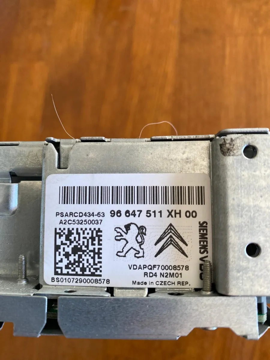 Radio / CD Player for Peugeot 308 - Image 4