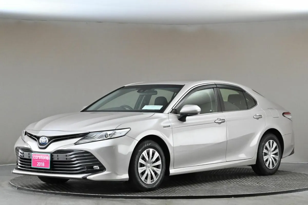 Toyota Camry 2.5 HYBRID **REVERSE CAM** - Image 3
