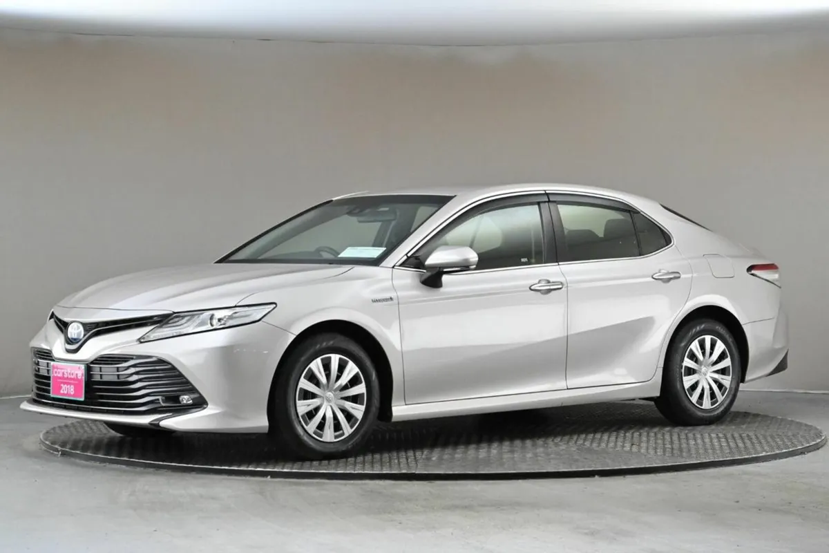 Toyota Camry 2.5 HYBRID **REVERSE CAM** - Image 4