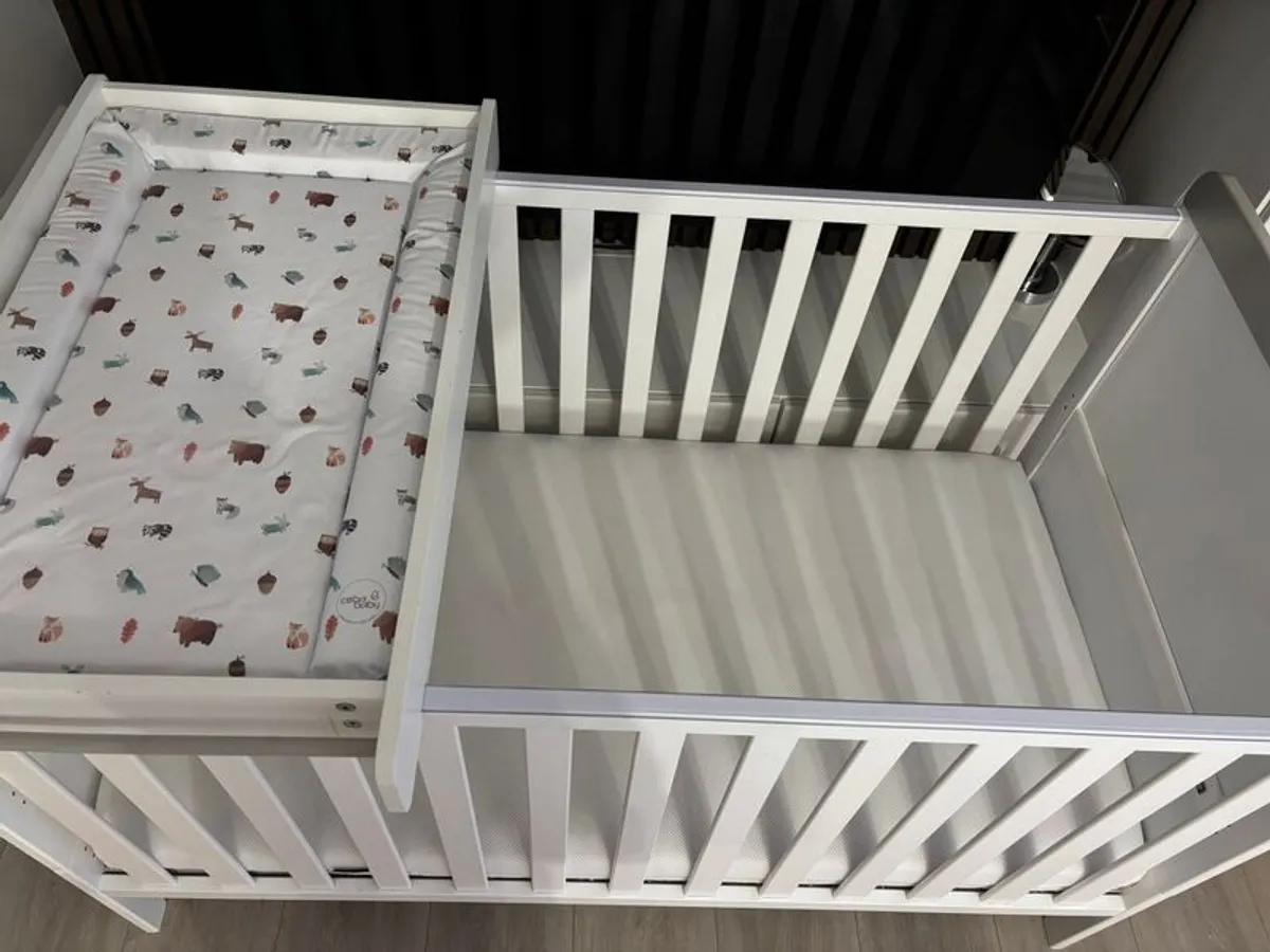 Baby cot with mattres - Image 3