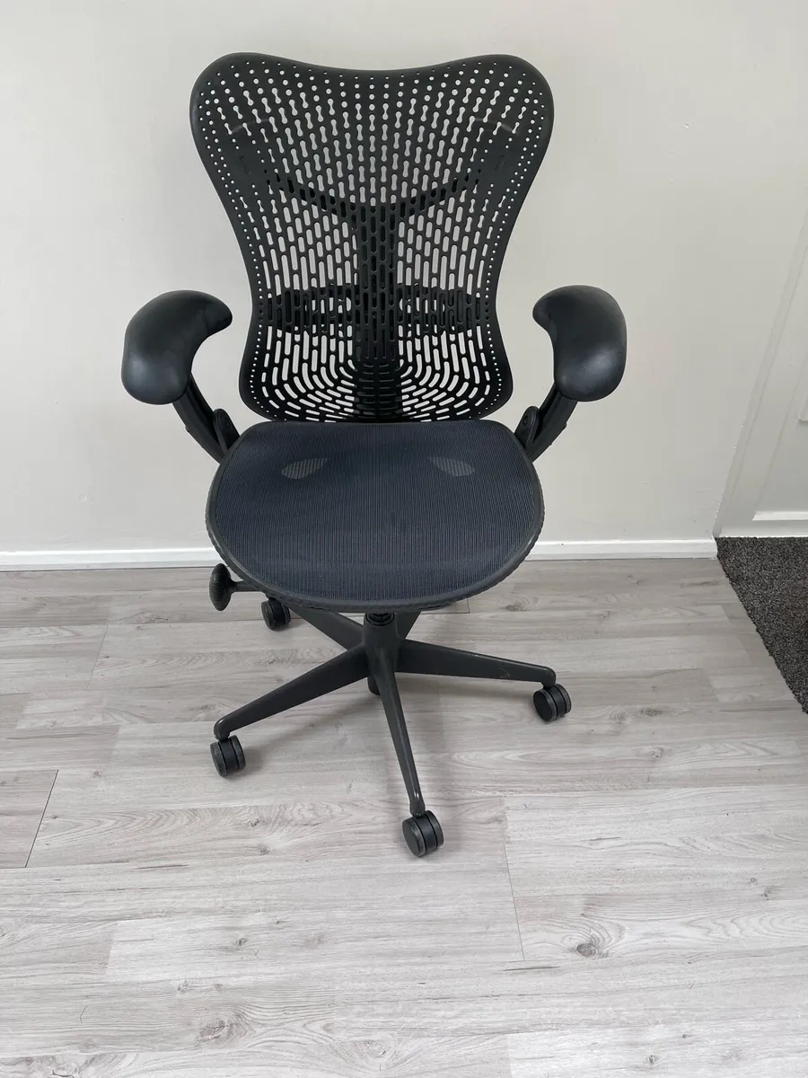 Herman Miller Mirra 1 Office Chair - Image 3