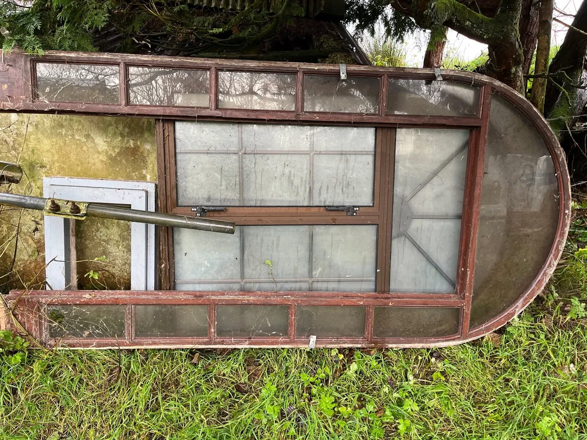 Arched windows and a door and frame - Image 2