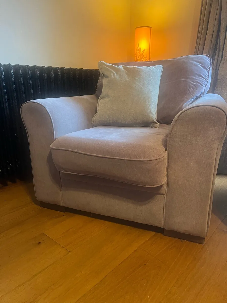 Free Arm Chair - Image 2