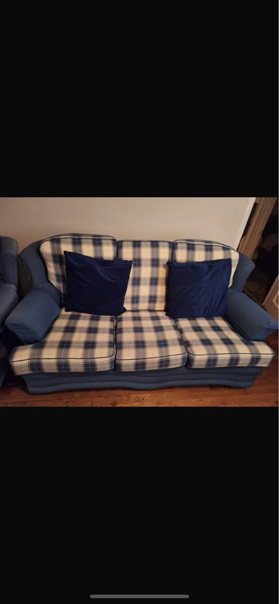 Living Room furniture - Image 3