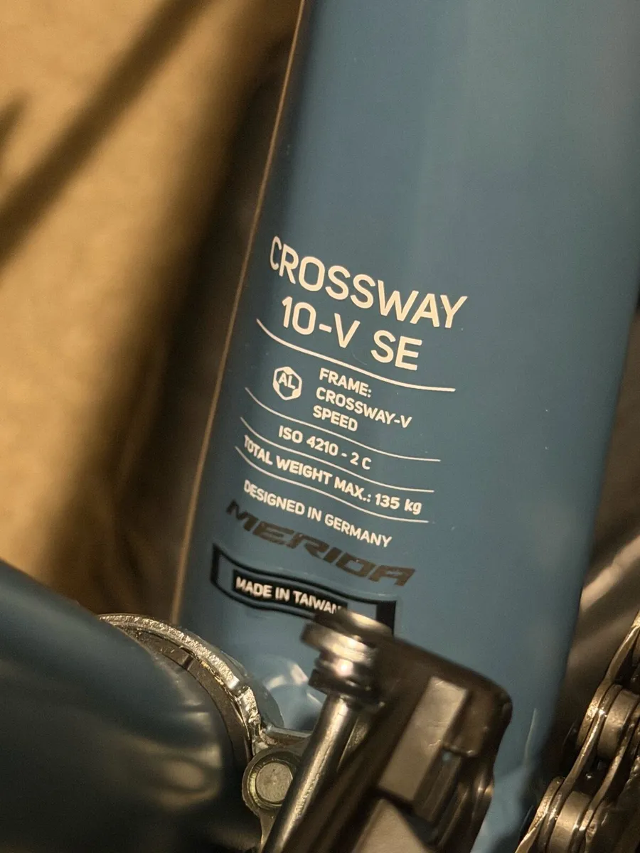 Merida crossway 10-V SE bike - Image 2