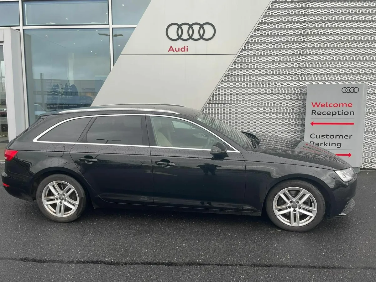 Audi A4 2016 - Image 2