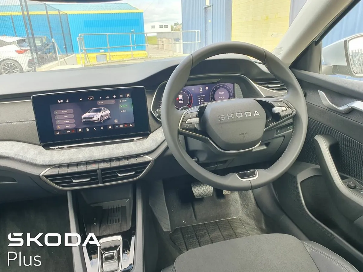 Skoda Octavia Selection + 1.5TSi mHEV 115HP DSG - - Image 2