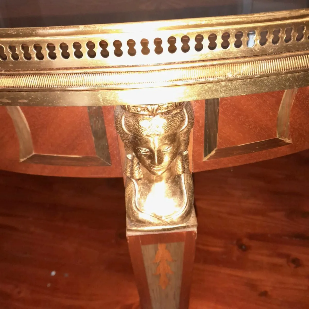 French Styie occasional table - Image 2