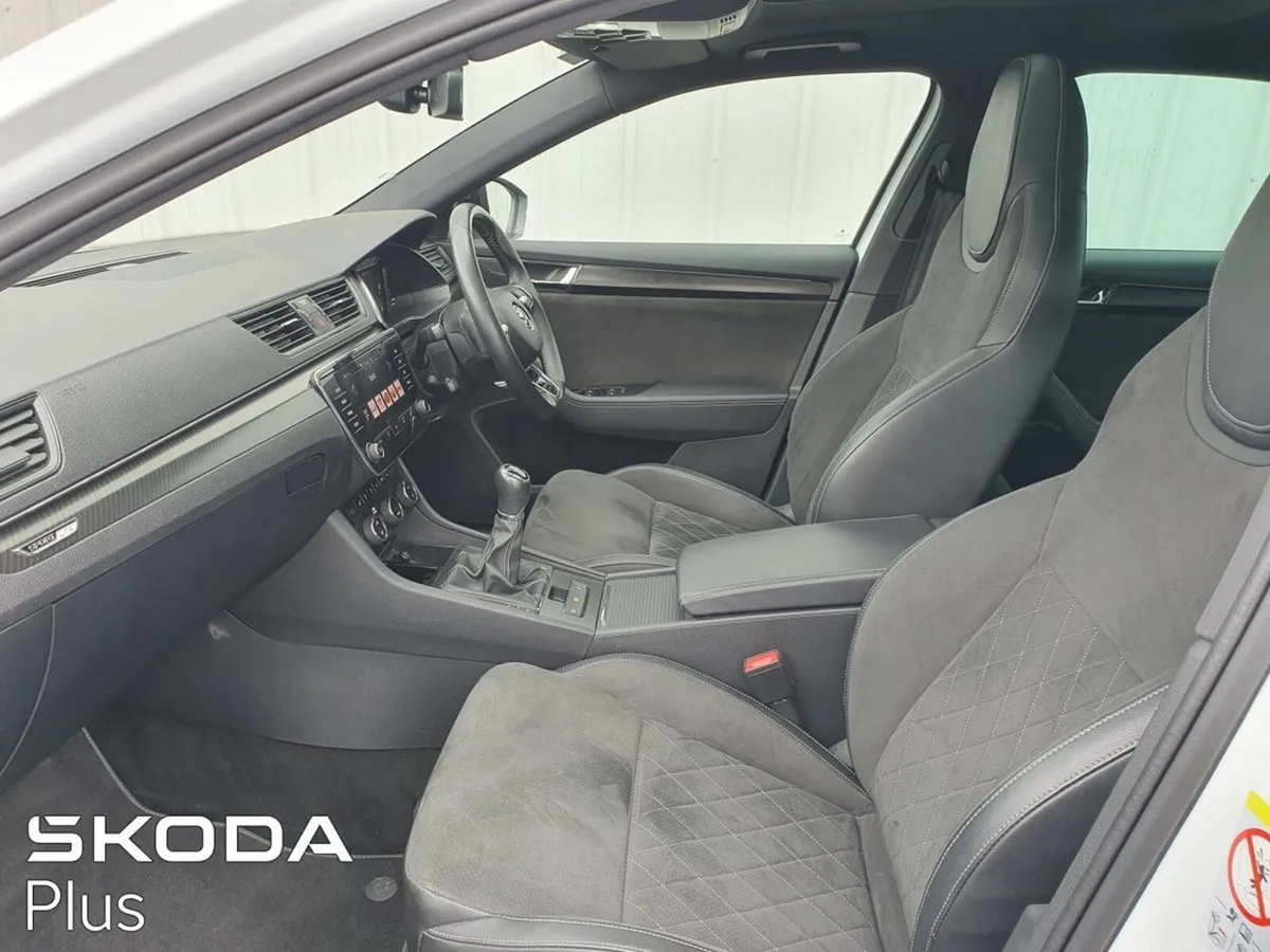 Skoda Superb Sportline 2.0TDi 150HP - Sunroof Tow - Image 4