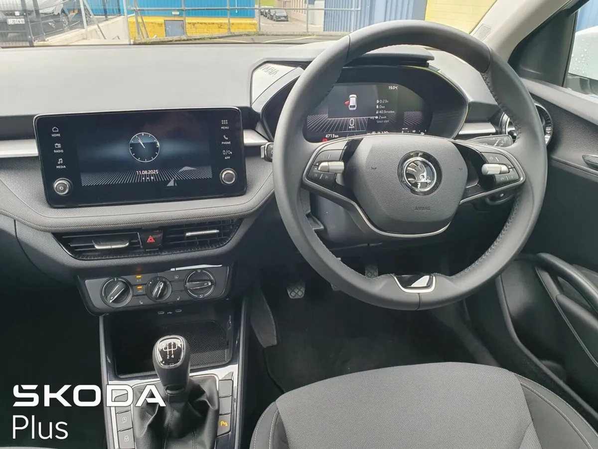 Skoda Fabia Selection 1.0MPi 80HP - Low Mileage (F - Image 2